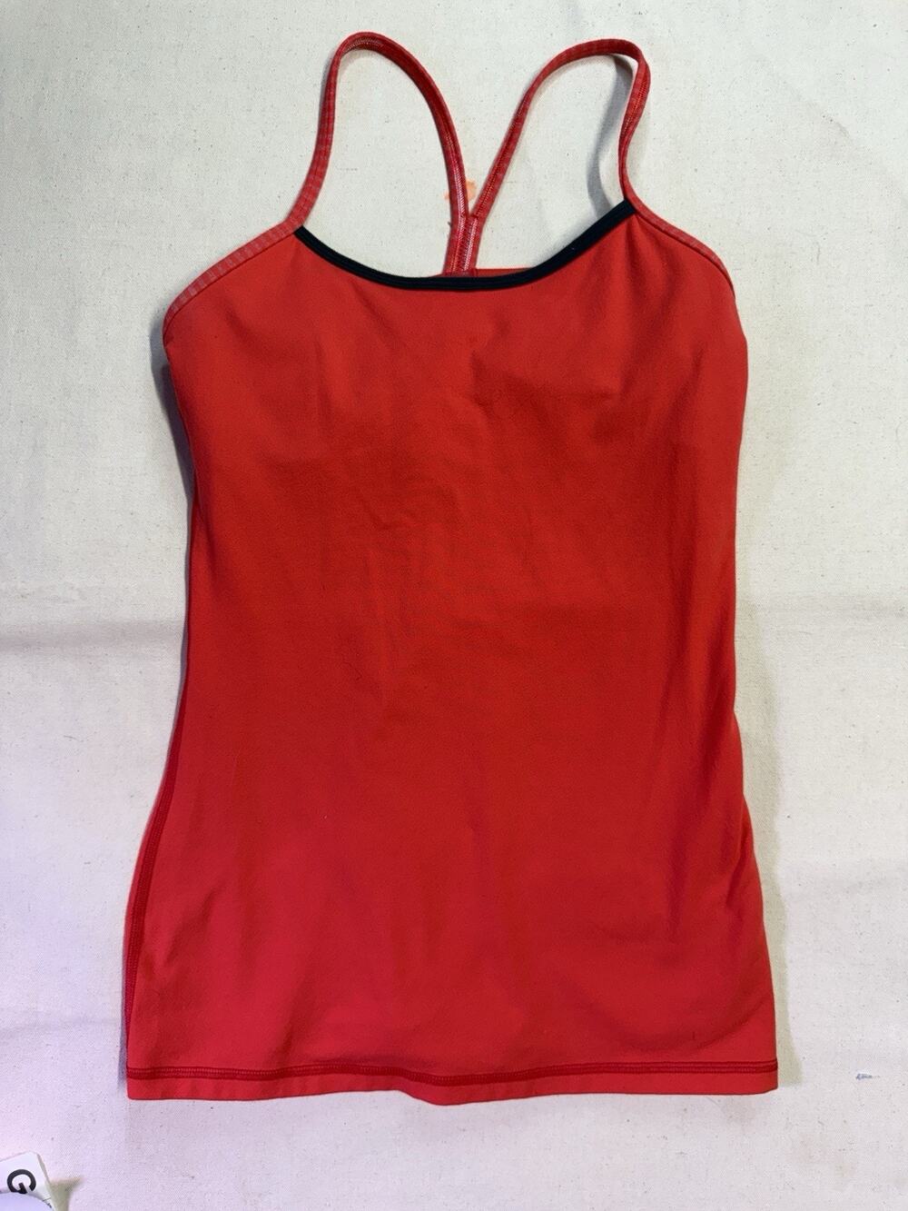Lululemon Power Y Tank WITH PADS *red Size 6 A13